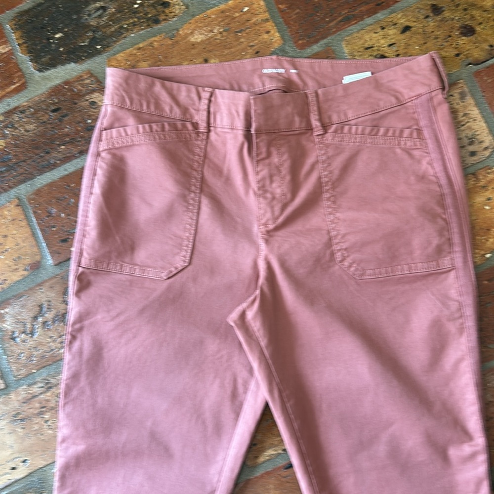 Old Navy Mid-Rise Pixie Chino Side-Stripe Utility Ankle Pants sz8 - Picture 4 of 10